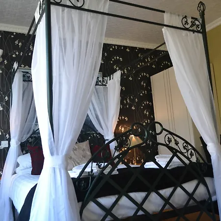 Guest house The Holmlea 3*