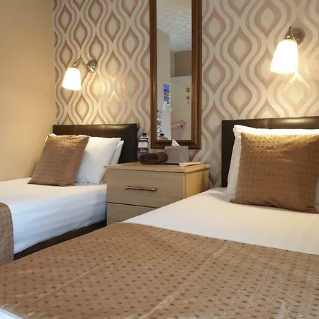 Corona Blackpool Hotel 4*