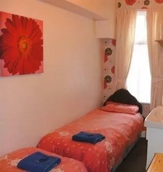 Guest house New Milton 2*