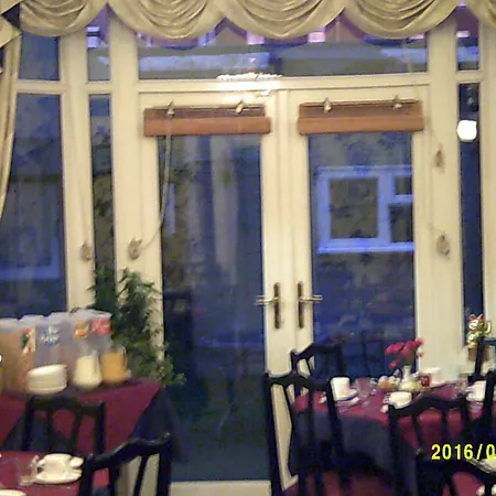Olivers 3* Blackpool