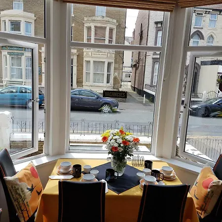 Hotel Half Moon Bay - Families & Couples Only 3*