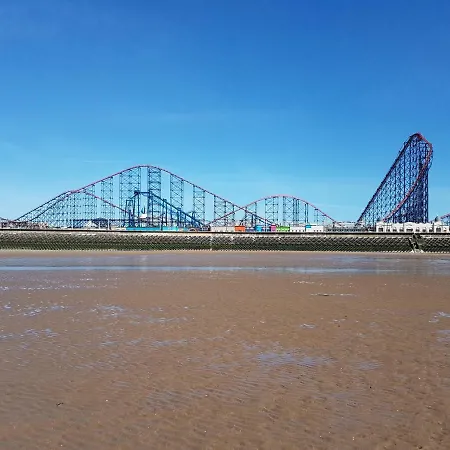 Half Moon Bay - Families & Couples Only 3* Blackpool