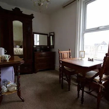 Guest house Barton House