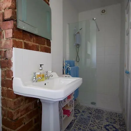 Barton House 3* Blackpool