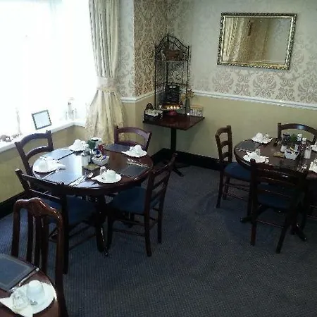 Holmside House Pensionat 4*