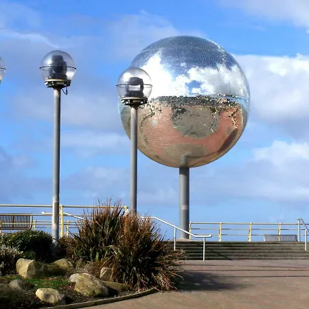 Holmside House 4* Blackpool