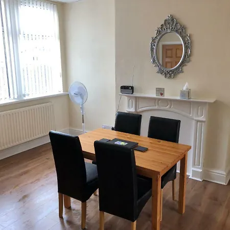 Gorton Holiday home Blackpool