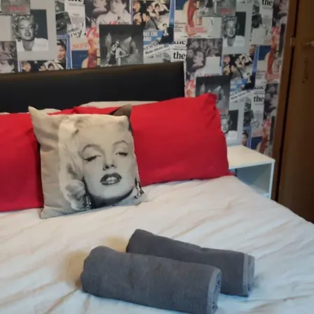 B&B The Fame