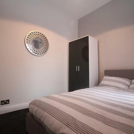 Welcome - Close To Town Centre - Full Holiday Holiday home