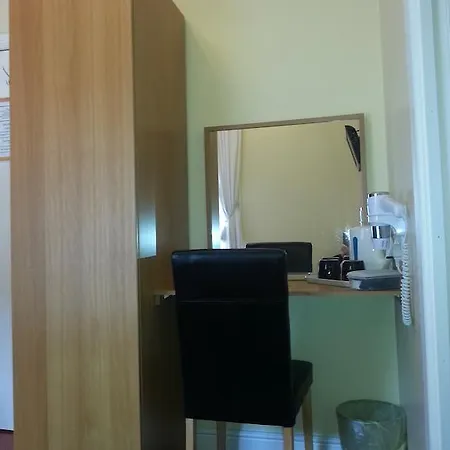 Bed & Breakfast Manchester House 3*
