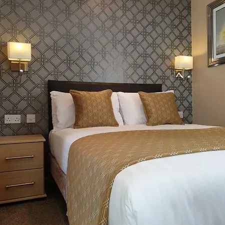 Corona Blackpool 4*