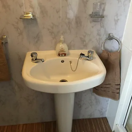 Bed & Breakfast Camelot House