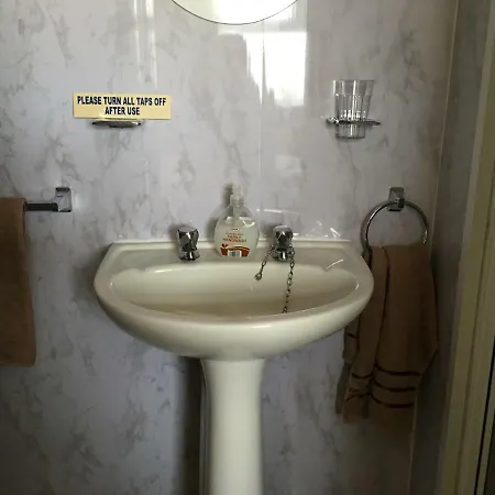 Bed & Breakfast Camelot House