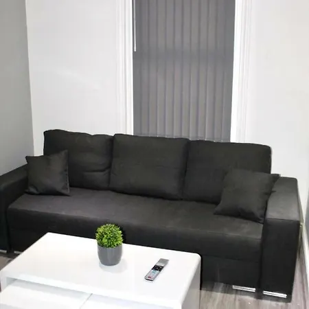 Apartment Reads Luxury Jacuzzi