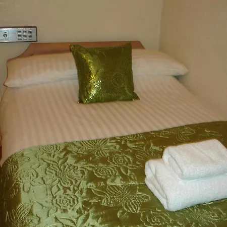 Lyric Hotel 2*