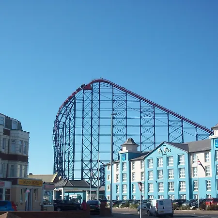 Sinatras Hotel Blackpool