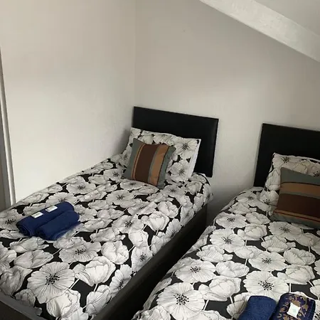 Oban House 3*