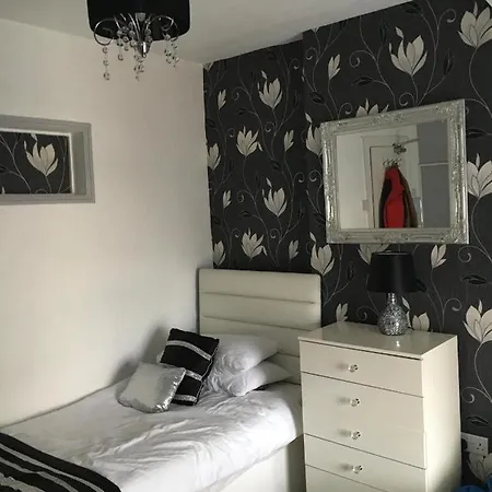 Ardern Bed & Breakfast 3*