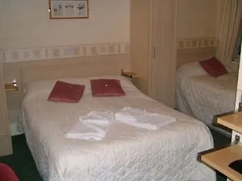 The Allendale 3*