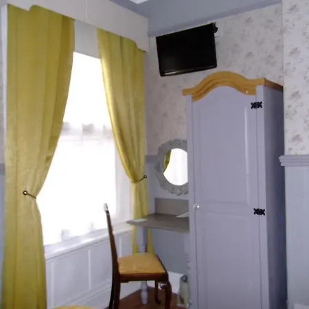J's Mayfair Guest house