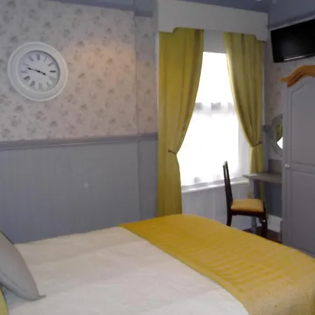 J's Mayfair Guest house