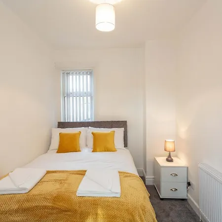 Cherry - Hornby Road Apartment