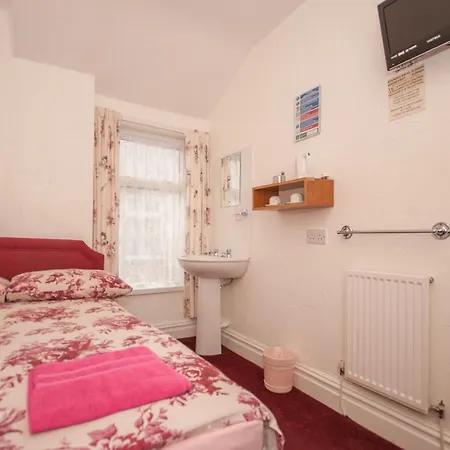 The Ferndale Bed & Breakfast Blackpool