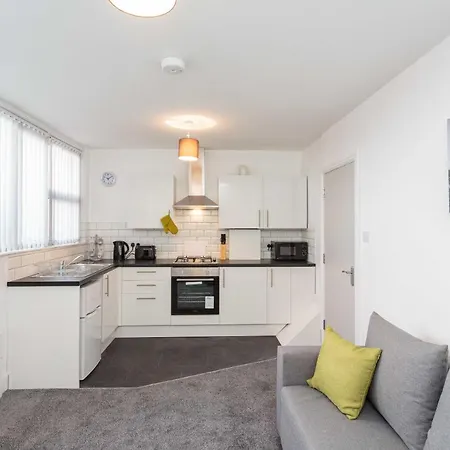 Cherry - Hornby Road Apartment *