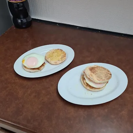 Bed & Breakfast Crompton House 2*