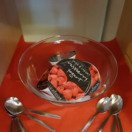 A&p At The Sheron House Гостевой дом 4*