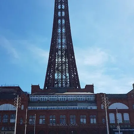 Blackpool Lodge Bed & Breakfast