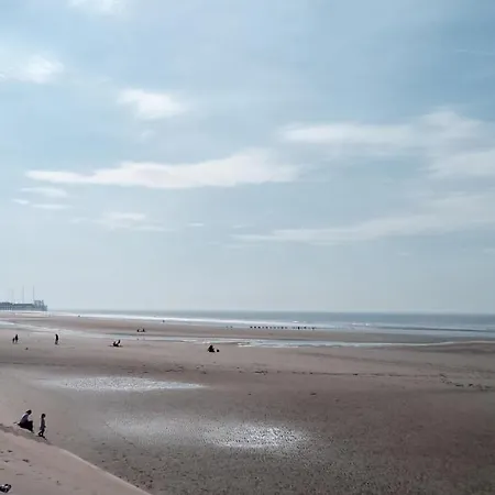 The Shanklin 2* Blackpool