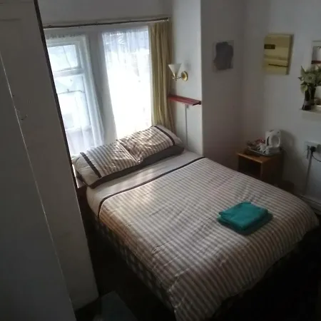Myroomz Golden *