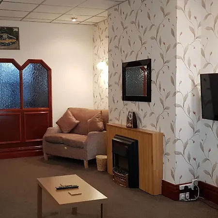 Bed & Breakfast Lyndene Blackpool