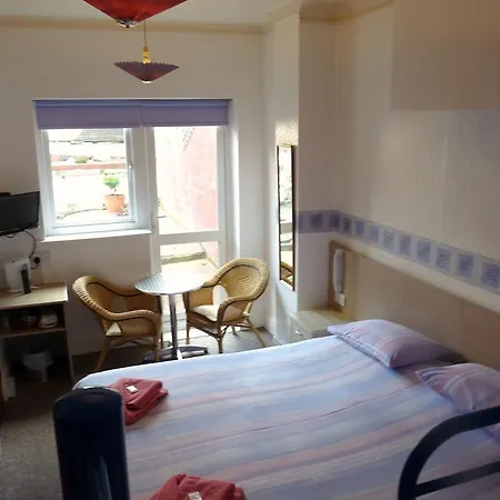 Guest house Moorings 3*