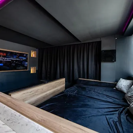 Hollywood Sasco Apartamento