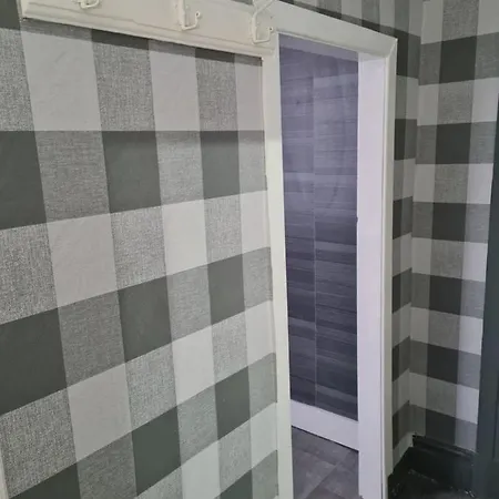 Crompton House Bed & Breakfast Blackpool