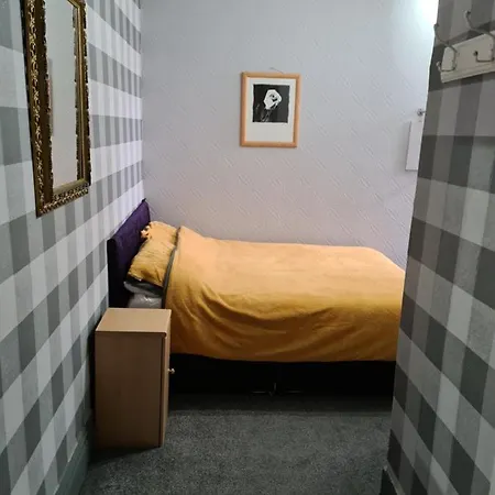 Bed & Breakfast Crompton House Blackpool