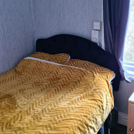 Bed & Breakfast Crompton House 2*