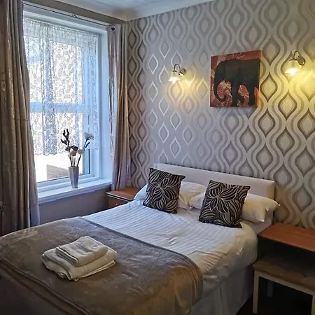 The Trafalgar Guest house 3*