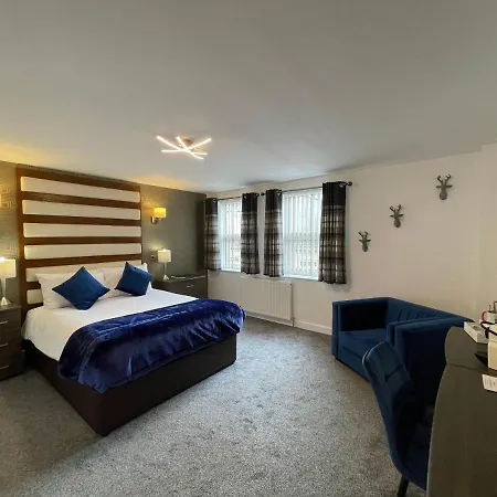 Ruskin 3*