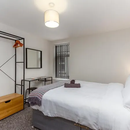Kings Court Modern Aparthotel, Town Centre - Collection 아파트 *