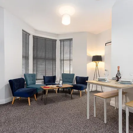 Kings Court Modern Aparthotel, Town Centre - Collection 아파트