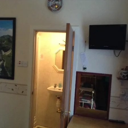 Guest house Hornby Villa- 4star B&b-couples & Families Only Blackpool