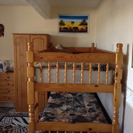 Guest house Hornby Villa- 4star B&b-couples & Families Only 4*