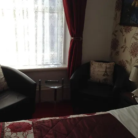 Guest house Hornby Villa- 4star B&b-couples & Families Only Blackpool