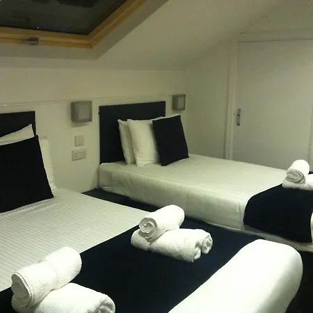 Happy Return Hotel 3*