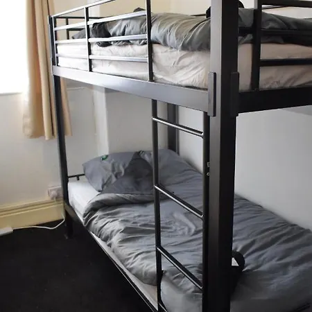 Myroomz Orchid Pensionat