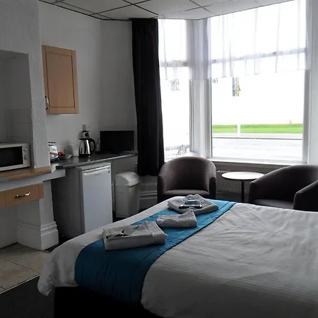 The Waterfront Hotel 2*