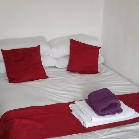 Tuxford House Гостевой дом Блэкпул